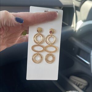 Elegant Gold Hoop Earrings